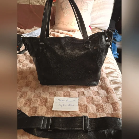 HAMMITT - Picture 1 of 9